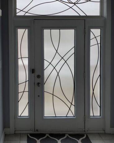 Element wrought iron door insert, installed (photo 13)