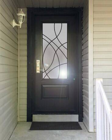 Element wrought iron door insert, installed (photo 15)