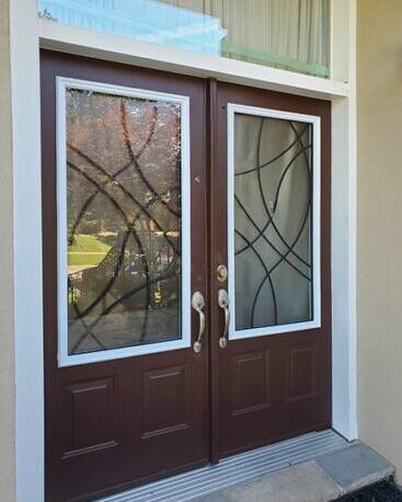 Element wrought iron door insert, installed (photo 16)