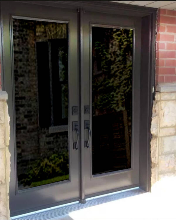 Onyxx decorative glass door insert, installed (photo 3)