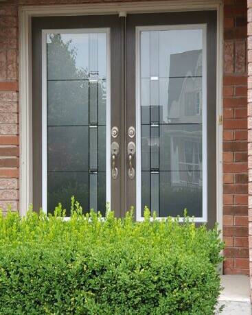 Prodigy decorative glass door insert, installed (photo 16)